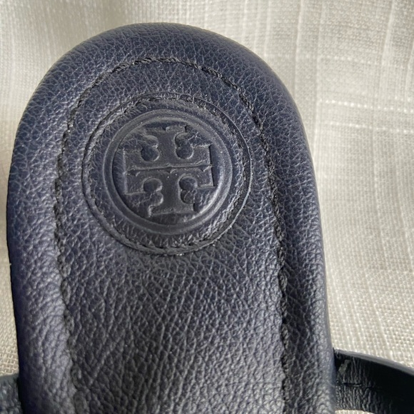 Tory Burch NEW Miller Navy Blue 60MM Wedge Leather Sandal Size 8 beach coastal - Picture 4 of 11